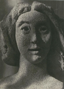 Женская голова. 1960-е. 39 см. Пемза
